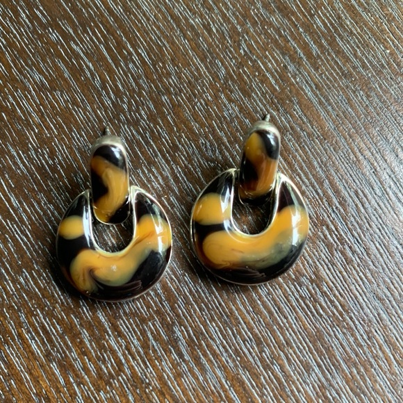 Anne Klein Horseshoe Shaped Tortoiseshell Silver Back Dangling Earrings NWOT - Picture 3 of 5